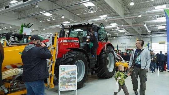 Rolniczy Lublin na targach. Ciągniki, kombajny i inne maszyny (zdjęcia)