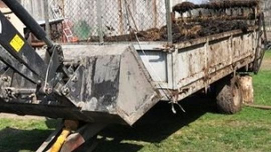 Rolnik zginął podczas naprawiania maszyny