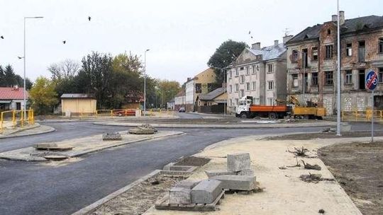 Rondo Męczenników Miejskiego Przedsiębiorstwa Robót Drogowych. Skąd taka złośliwość?