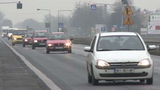 Rośnie cena ubezpieczenia OC, spada wartość aut. Niektórzy porzucają swoje samochody