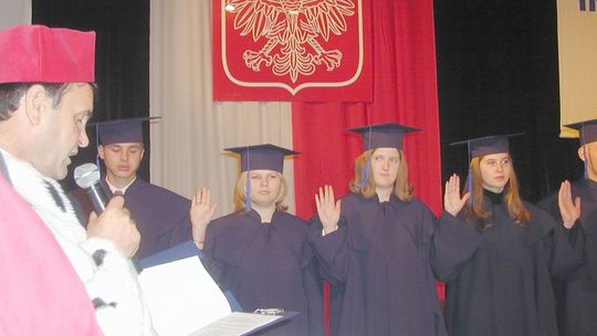 Rośnie fabryka inżynierów i licencjatów