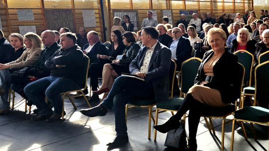 Rośnie opór przed połączeniem szkół. Negatywna opinia kuratora