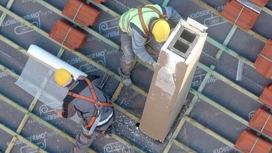 Rośnie popularność techników i szkół zawodowych. "Konkretny zawód to większe szanse na pracę"