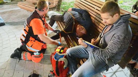 Rosyjski zespół z koncertem na placu Litewskim. Musieli ratować akordeonistę i słuchacza