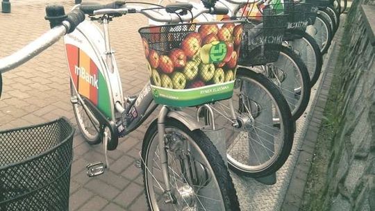 Rower miejski z „Koszykiem z Elizówki” 