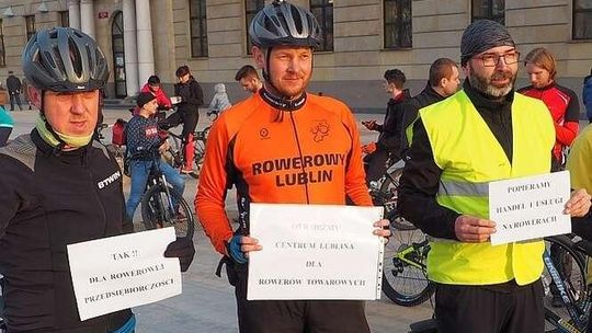 "Rower to moje miejsce pracy". Lubelska Masa Krytyczna w obronie przedsiębiorców [wideo]