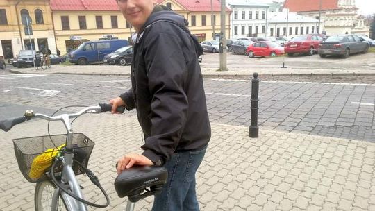 Rowerami miejskimi pojeździmy o miesiąc dłużej. Rekord wypożyczeń