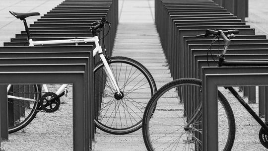 Rowerowa ofensywa trwa. Tym razem miasto wybuduje 22 wiaty rowerowe 