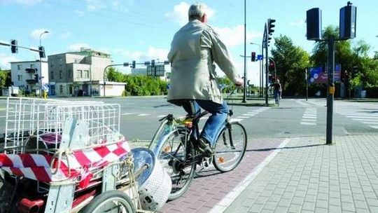 Rowerzyści protestują. Nie chcą stawać na zielonym