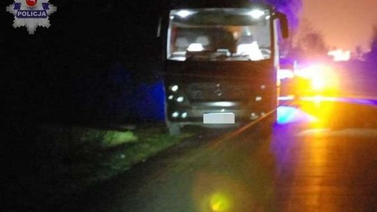 Rowerzysta czołowo zderzył się z autobusem