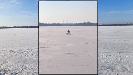 Rowerzysta na Zalewie Zemborzyckim. WOPR ostrzega: Lód może się załamać