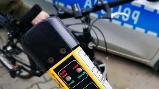 Rowerzysta z 3 promilami spowodował kolizję i awanturował się z kierowcą