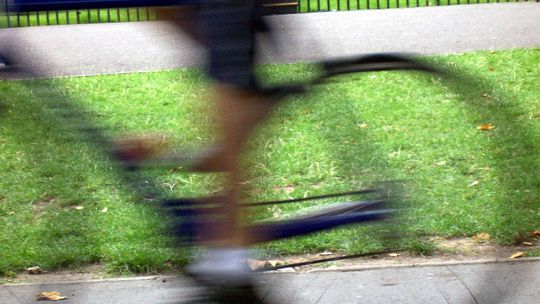 Rowerzysta zmarł po potrąceniu pieszego