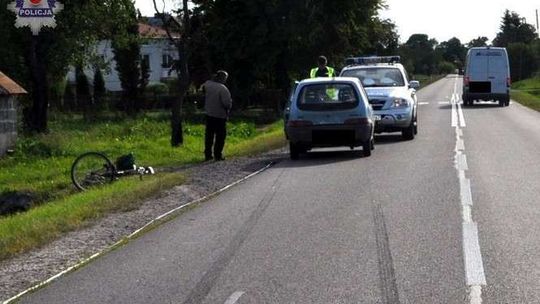 Rowerzystka nagle postanowiła skręcić. Kierowca nie zdążył wyhamować