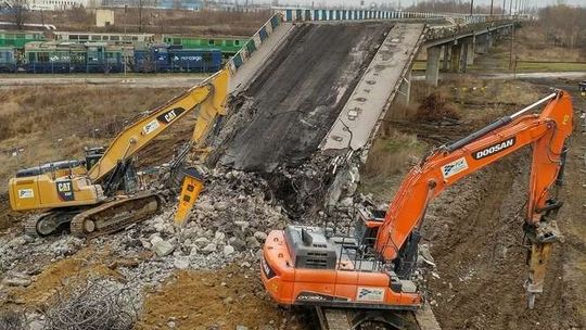 Rozbierają wiadukt. Miasto ostrzega kierowców [zdjęcia]