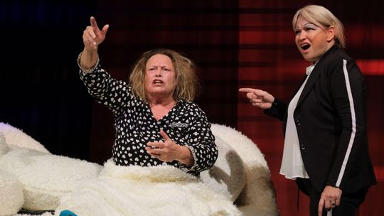 Rozbieranie do snu. Recenzja spektaklu ”Marleni” w Teatrze Starym