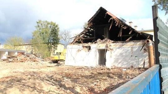 Rozbiórka zabytkowego dworku, w jego miejscu powstanie blok