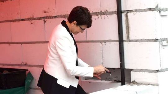 Rozbudowa szkoły w Górze Puławskiej. Nowe sale, hala i biblioteka (zdjęcia)