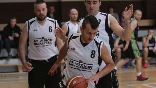 Rozgrywki LNBA: Mistrz znowu jest groźny