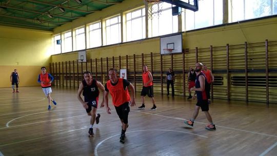 Rozgrywki Pod koszami Dziennika Wschodniego im. Andrzeja Wawrzyckiego: Piąty Faul po kapitalnym spotkaniu pokonał WinPlay