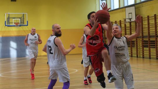 Rozgrywki Pod Koszami Dziennika Wschodniego: Lancet dzielnie walczy o wysoką pozycję