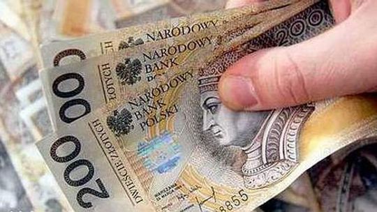 Rozmieniał pieniądze. Dostawał więcej niż dawał