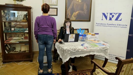 Różowy październik z NFZ. Bezpłatne badania i konsultacje w Lublinie