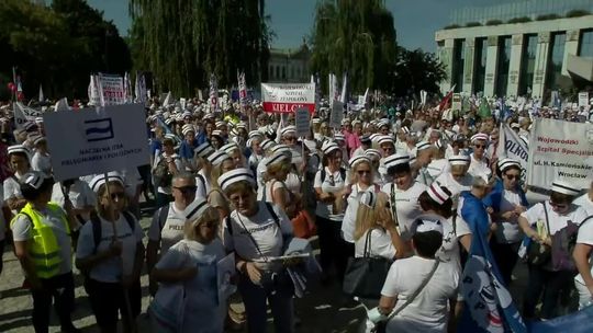 Rozpoczął się protest medyków w Warszawie. Czy powstanie "białe miasteczko 2.0"?