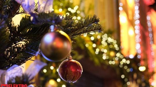 Rozświetl swoje Święta z Elektro-Spark – sprawdź, jakie lampki i dekoracje wybrać, by stworzyć magiczny nastrój