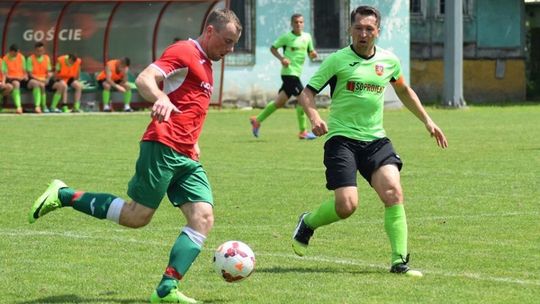 Roztocze – Gryf 1:4. Podium mają niemal pewne