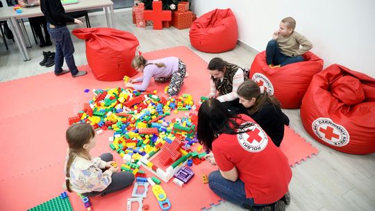 Rozwijaj swoje pasje i odpocznij. PCK pomaga rodzinom z potrzebami