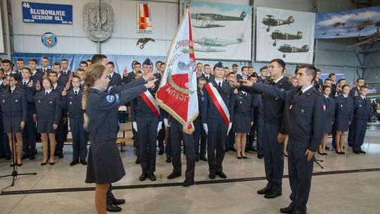 RPO działa w sprawie dziewcząt, które chcą zostać pilotami. Kontrowersje to „patologie w obrębie organu rodnego”