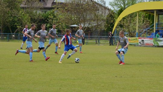 Ruch Izbica – Orzeł Srebrzyszcze 2:1. Grała Keeza chełmska klasa okręgowa