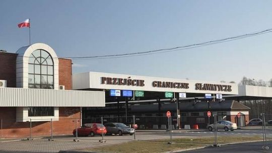 Ruch na przejściu granicznym w Sławatyczach przywrócony