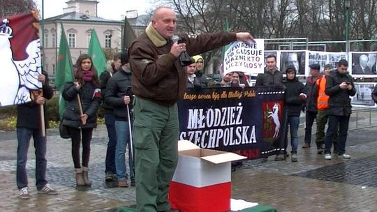 Ruch Narodowy chce likwidacji progu wyborczego. Manifestacja na pl. Litewskim