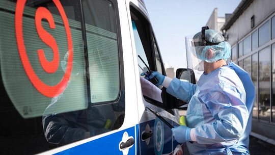 Rusza powtórne testowanie nauczycieli na obecność SARS-CoV-2