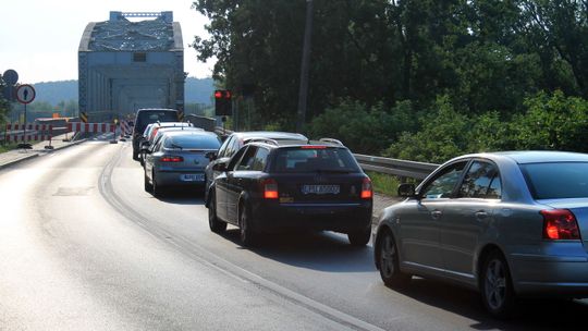 Ruszył remont starego mostu na Wiśle. Uwaga na duże korki w Puławach