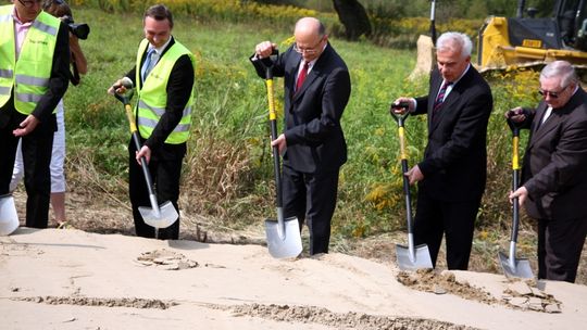 Ruszyła budowa al. Solidarności: Rok w korkach w stronę Warszawy 