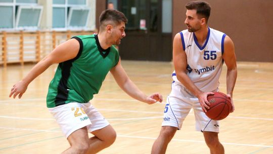 Ruszyły rozgrywki Pod koszami Dziennika Wschodniego im. Andrzeja Wawrzyckiego. The Reds lepsi od Symbitu