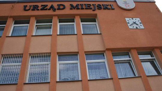 Rycka sprawiedliwość, czyli zwolniony urzędnik kontra burmistrz