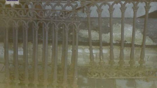 Ryki: Ograbili zabytkowy nagrobek, grozi im 8 lat więzienia