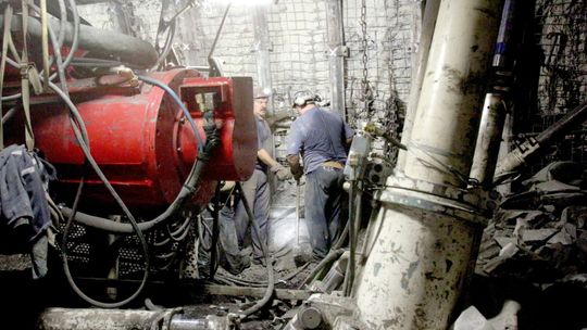 Rynek pracy: Jedni zwalniają, drudzy zatrudniają 