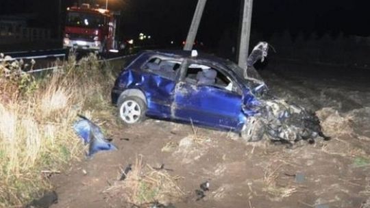 Ryżki: Fiat dachował. Zginęła 22-latka
