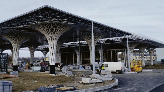 Ryzykowna operacja na dworcu. Kto naprawi błąd architektów?