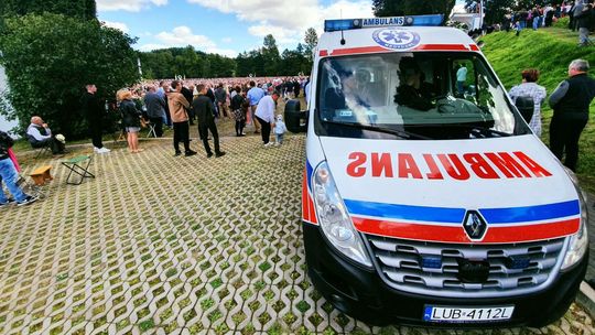 Rząd chce kupić po karetce dla każdej gminy w Polsce. Specjaliści zwracają uwagę na inny problem