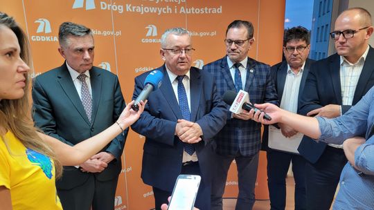 Rząd gasi pożar na wschodniej granicy, ale ciężarówki mają zablokować kolejne przejścia