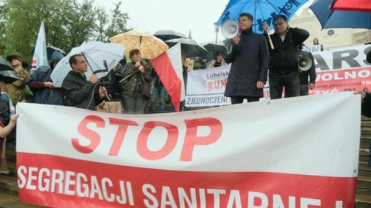 „Rząd pod sąd”. Tak skandowali antyszczepionkowcy w Lublinie