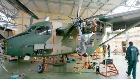 Rządowy przetarg na śmigłowce: W Świdniku złość, w Dęblinie radość