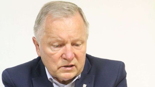 Rządził miastem 16 lat, potem przegrał wybory. Teraz chce wrócić. Co obiecuje?