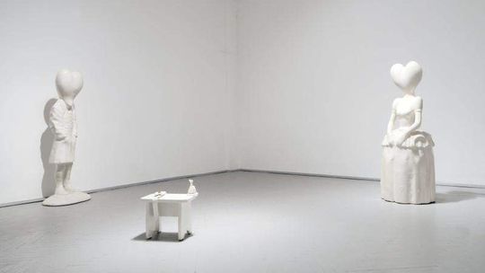 Rzeźby Krzysztofa Sołowieja w Galerii Białej